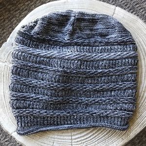 Slouchy beanie black and white